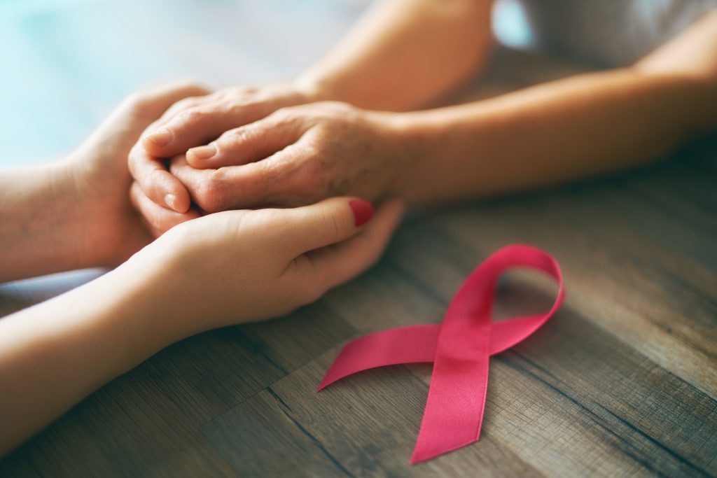 Outubro Rosa e a importância do autoexame